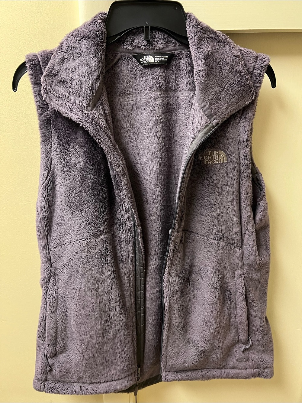 The North Face Women's Plush Fleece Vest in Dusty Lavender